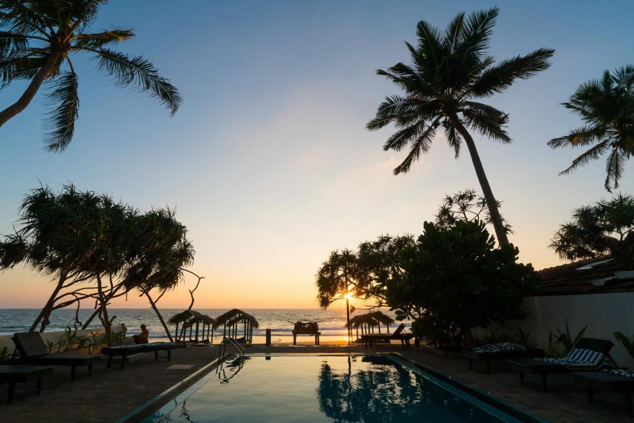 At Ease Beach Hotel Hikkaduwa Esterno foto